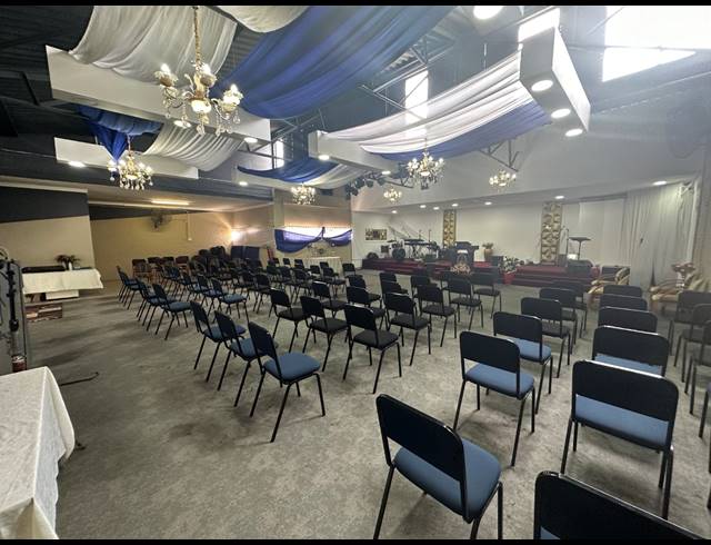 499M² OFFICE TO LET IN PAARDEN EILAND